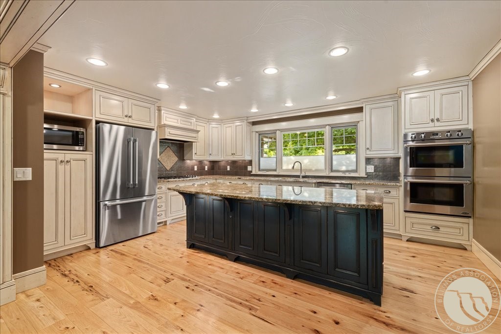 2620 Woody Drive