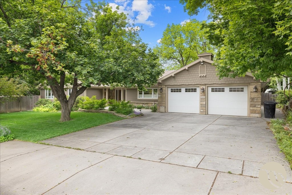 2620 Woody Drive