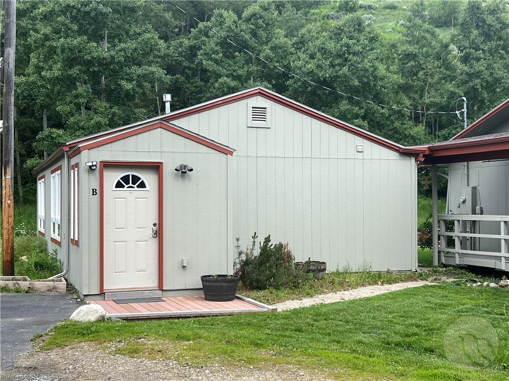 7195 US Highway 212