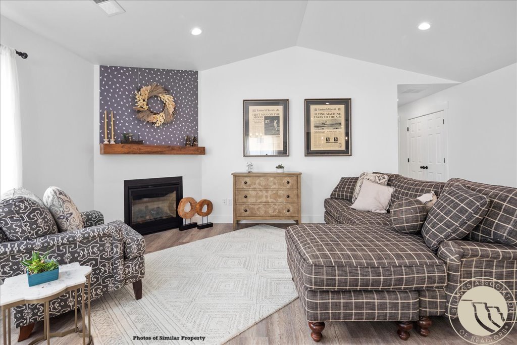 6304 Stream Bank Lane