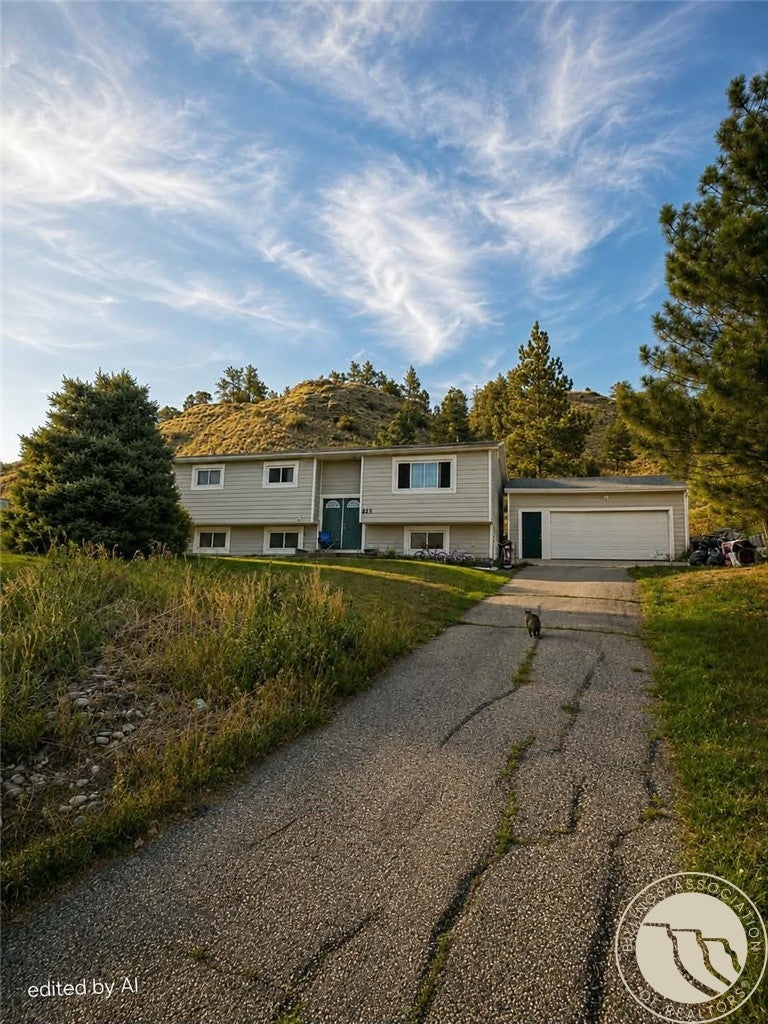 825 Edgehill Vista Road