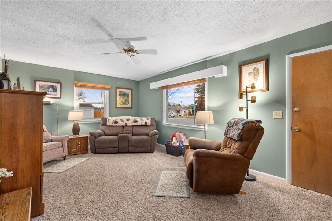 803 25th Street W