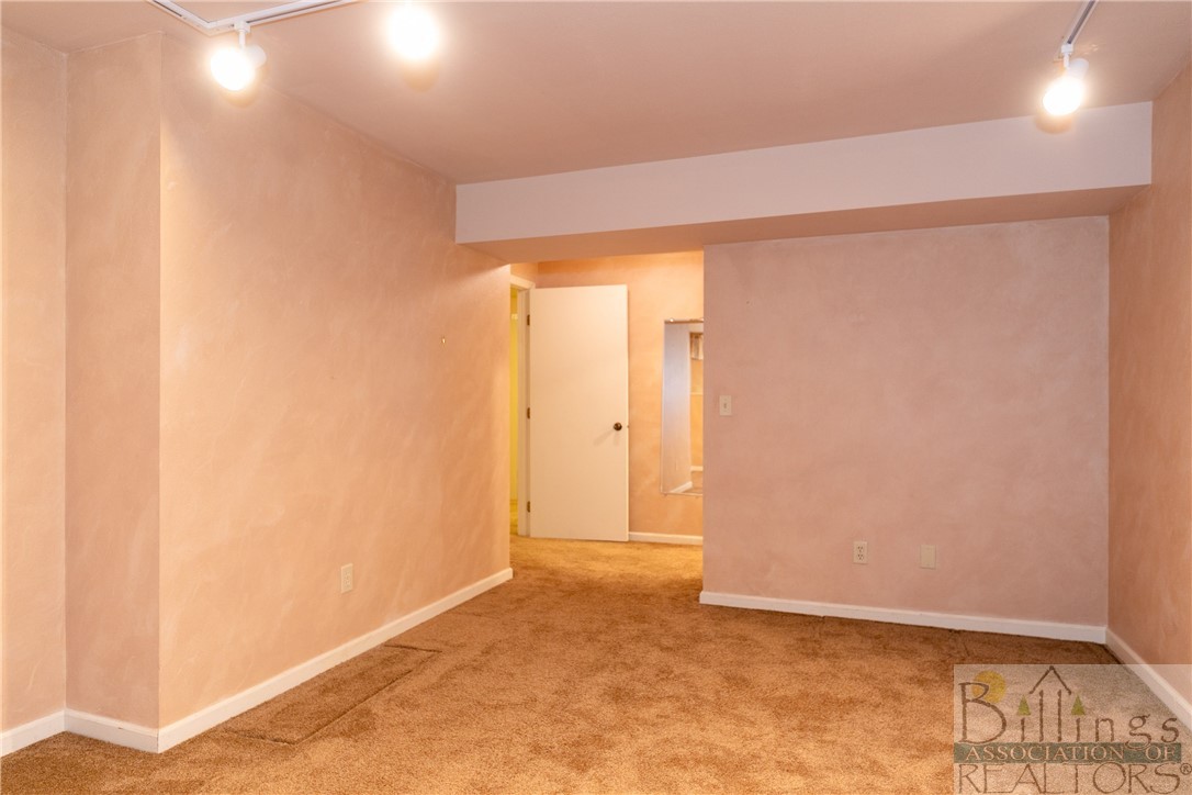 Billings, Montana 59102, United States, 4 Bedrooms Bedrooms, ,3 BathroomsBathrooms,Residential,Contingent,33943