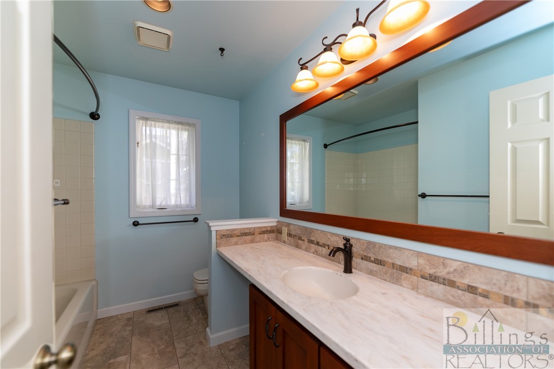 Billings, Montana 59102, United States, 4 Bedrooms Bedrooms, ,3 BathroomsBathrooms,Residential,Contingent,33943