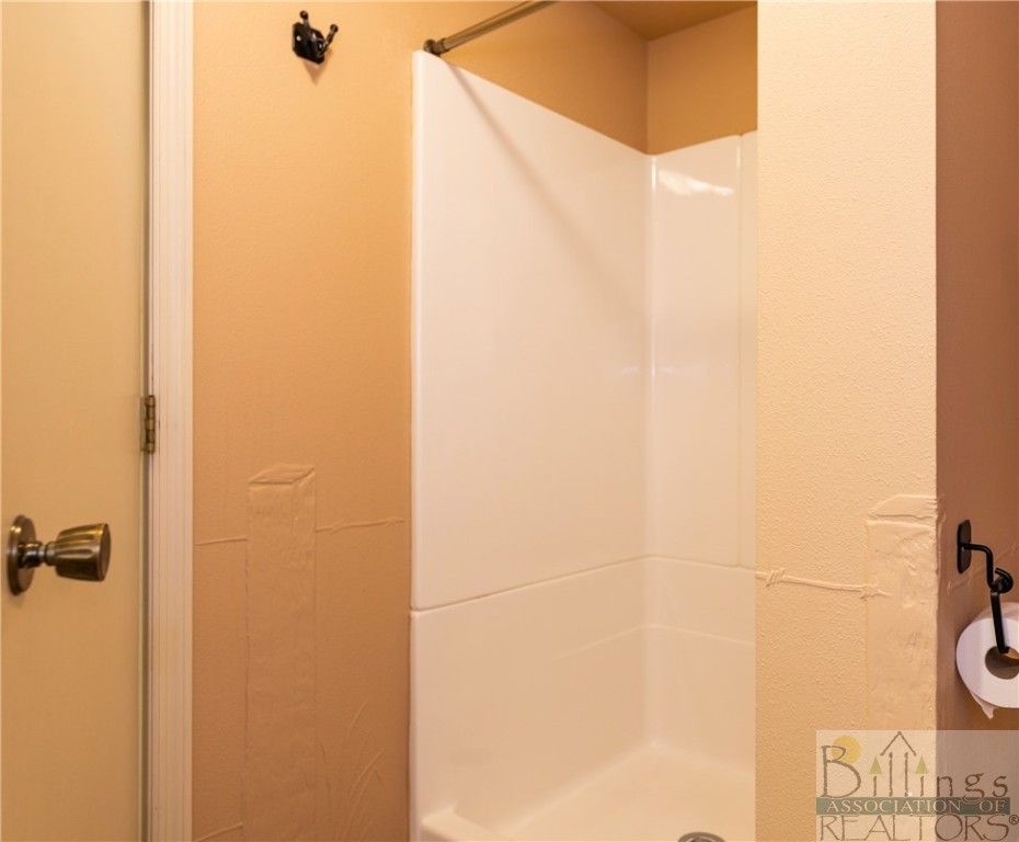 Billings, Montana 59102, United States, 4 Bedrooms Bedrooms, ,3 BathroomsBathrooms,Residential,Contingent,33943