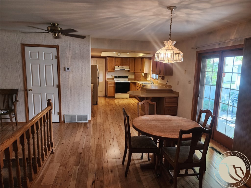 3175 SOLAR Boulevard 14
