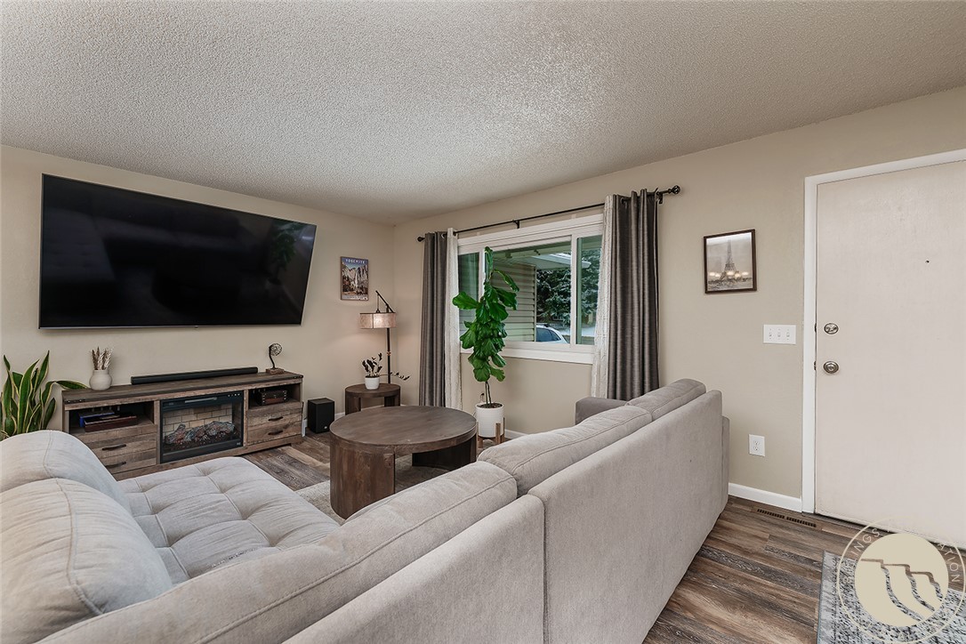 1213 Babcock Boulevard