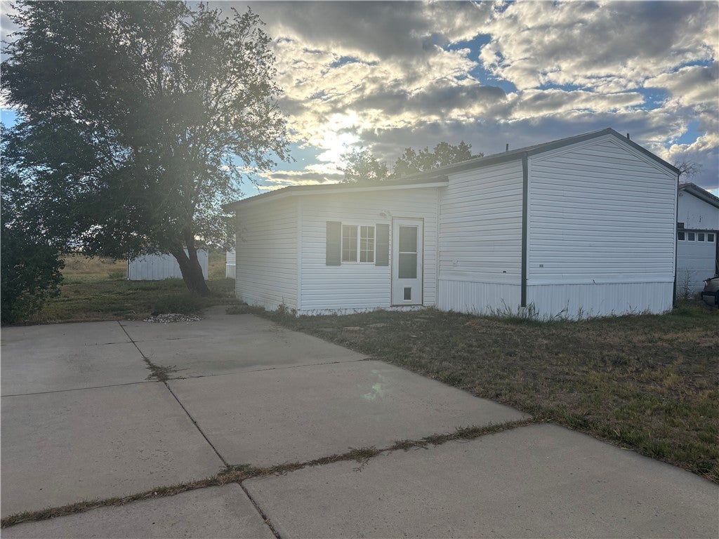 2408 E Maryland Lane
