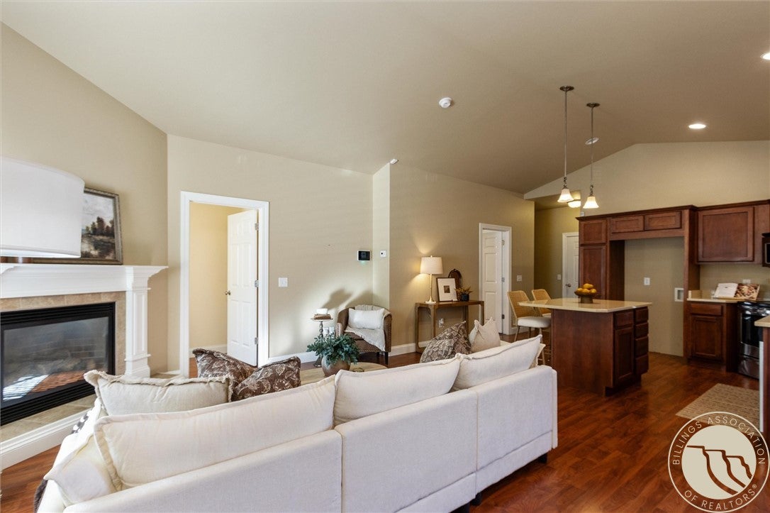 1629 Lone Pine Drive