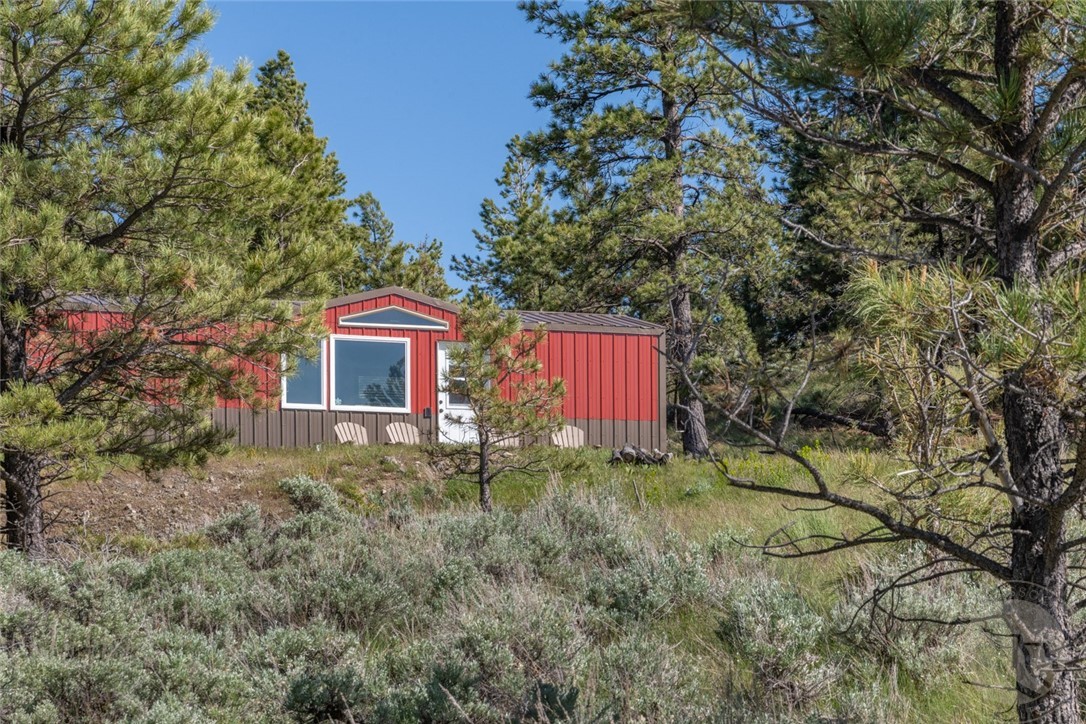 Big Timber, Montana 59033, United States, 4 Bedrooms Bedrooms, ,5 BathroomsBathrooms,Residential,Contingent,19610