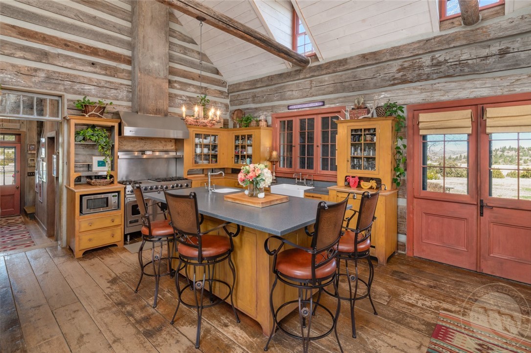 Big Timber, Montana 59033, United States, 4 Bedrooms Bedrooms, ,5 BathroomsBathrooms,Residential,Contingent,19610