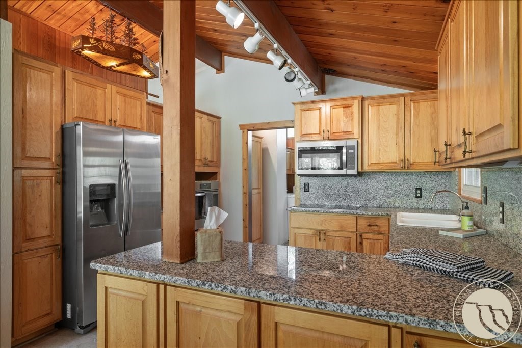 Roberts, Montana 59070, United States, 1 Bedroom Bedrooms, ,1 BathroomBathrooms,Residential,Contingent,183345