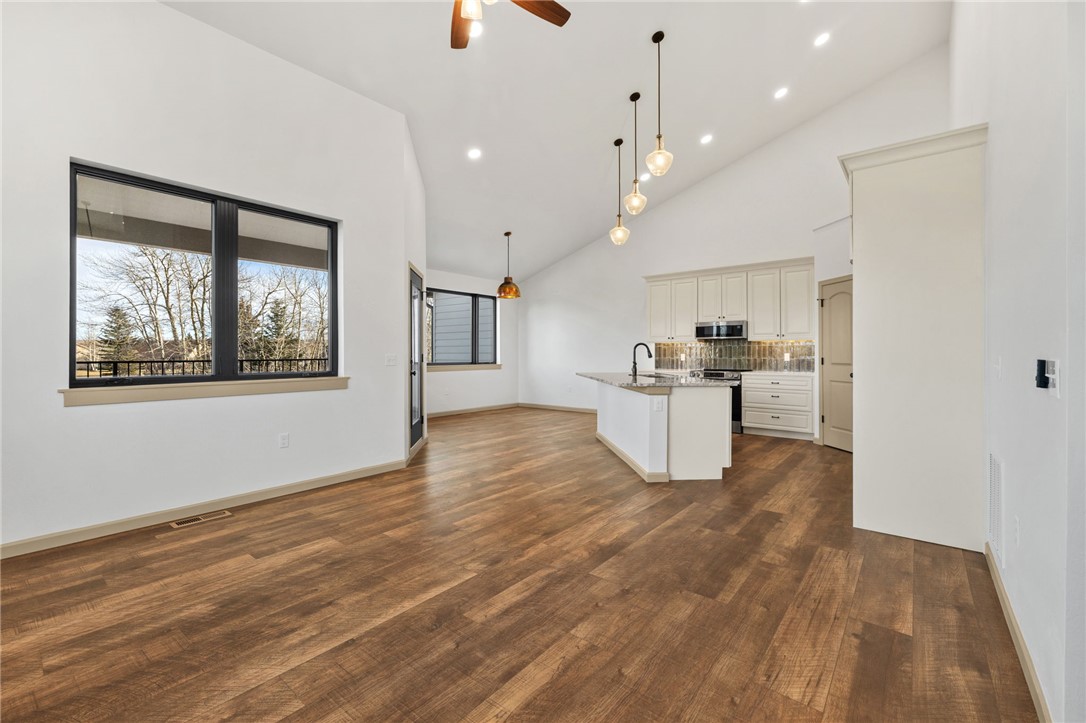 2 Pineridge Circle #2 2