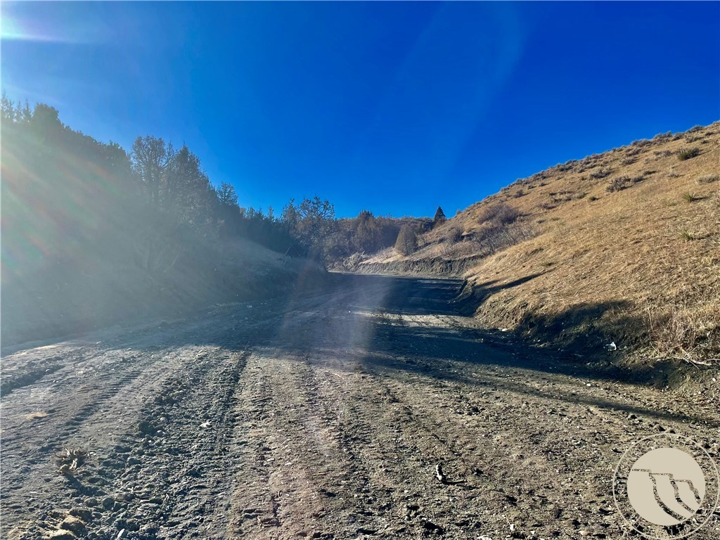 2391 Blue Creek