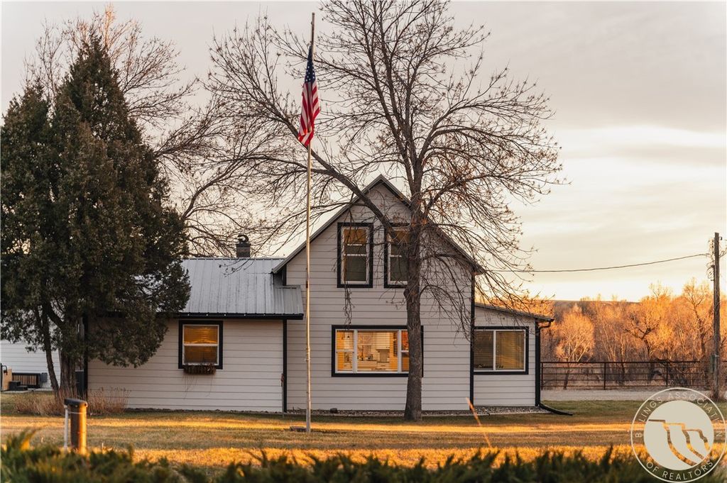 Photo of 9740 Us Highway 212, Joliet, MT 59041 (MLS # 357285)