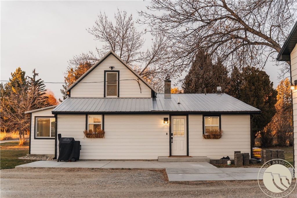 Photo of 9740 Us Highway 212, Joliet, MT 59041 (MLS # 357285)