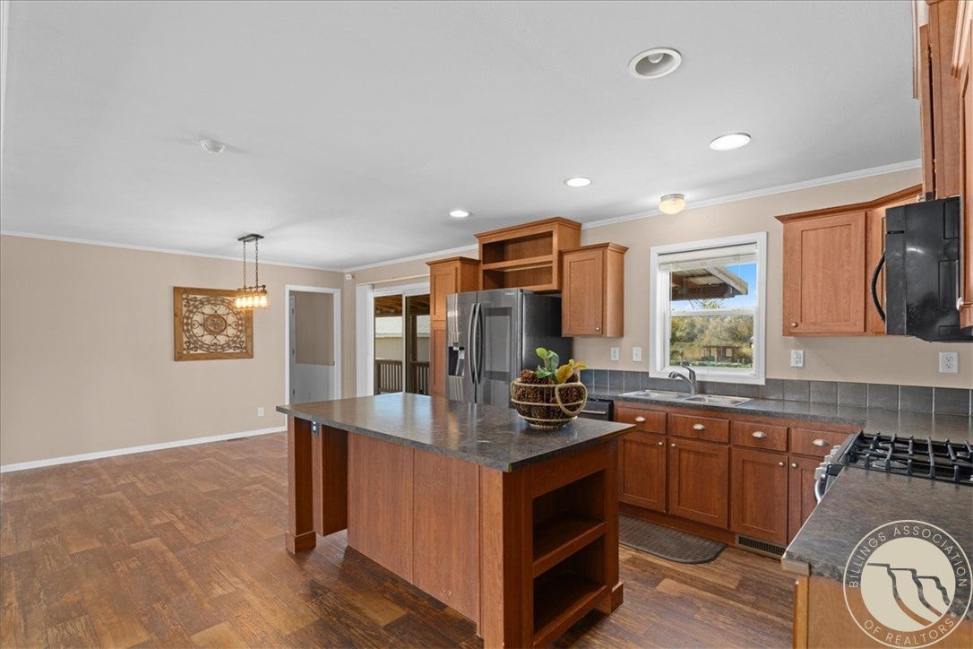 3828 & 3846 Mallard Drive
