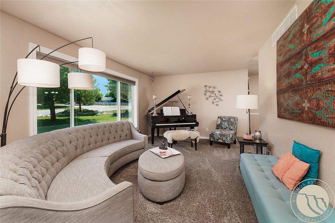 153 W Hilltop Road