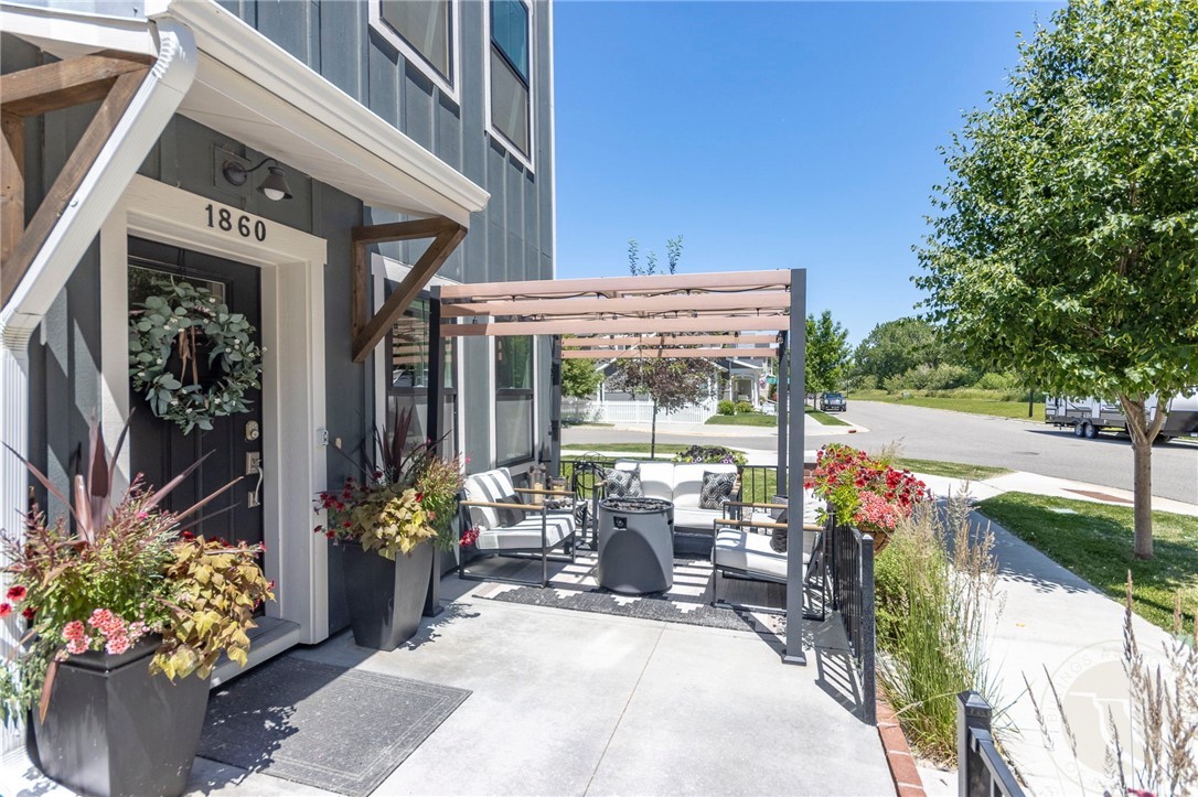 1860 Songbird Drive