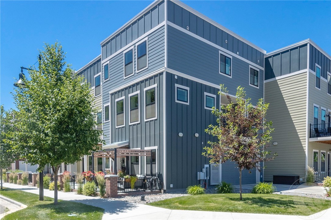 1860 Songbird Drive