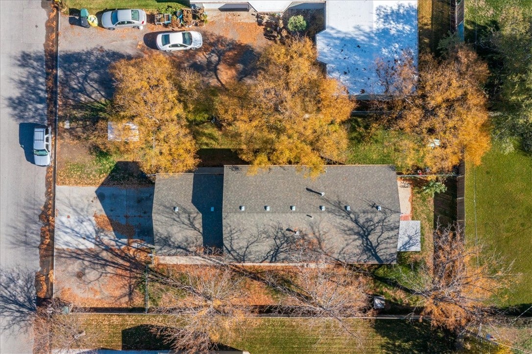 906, 908 Crist Drive