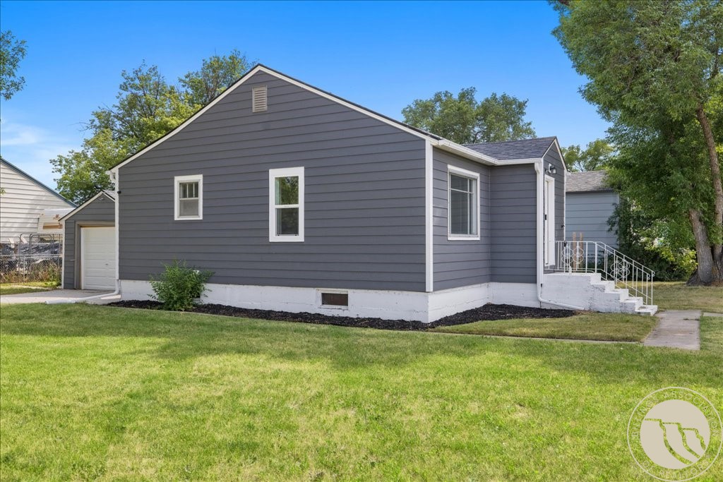 12 Macarthur Avenue