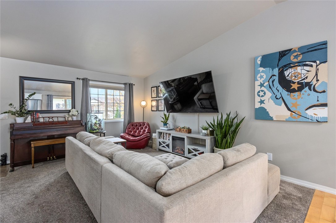 1707 Hesperia Street