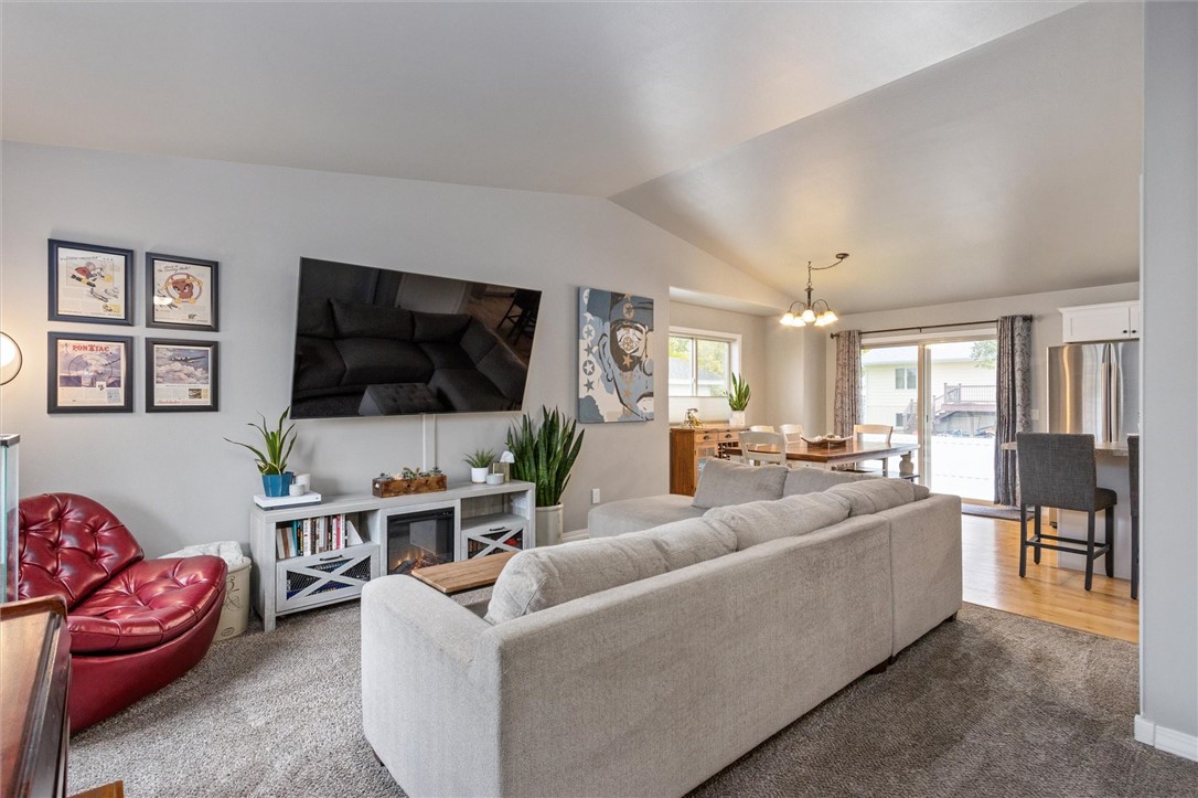 1707 Hesperia Street