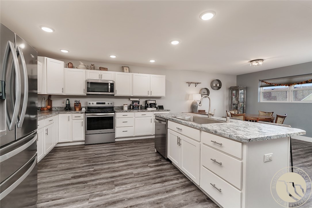 1239 Watson Peak Road