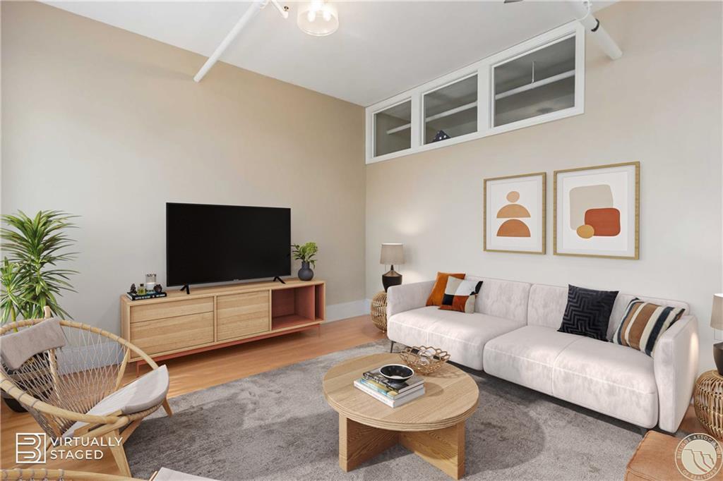 104 N Broadway #302