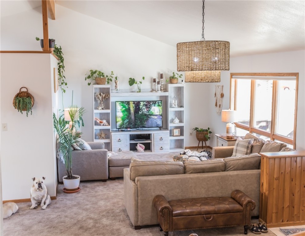 Bridger, Montana 59014, United States, 4 Bedrooms Bedrooms, ,3 BathroomsBathrooms,Residential,Active,251557