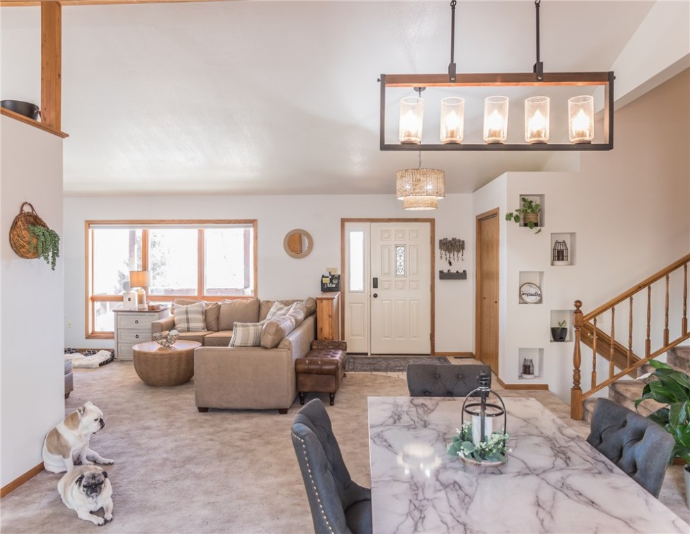 Bridger, Montana 59014, United States, 4 Bedrooms Bedrooms, ,3 BathroomsBathrooms,Residential,Active,251557