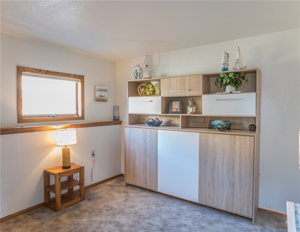 Bridger, Montana 59014, United States, 4 Bedrooms Bedrooms, ,3 BathroomsBathrooms,Residential,Active,251557