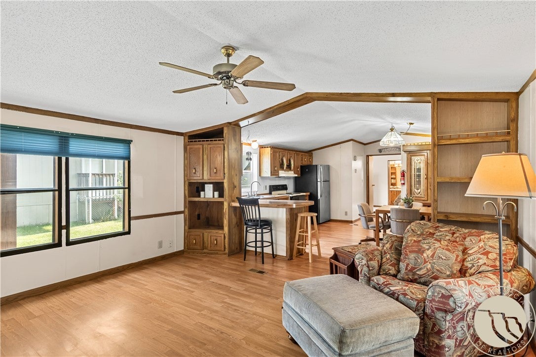 2224 US Hwy 87 E 152