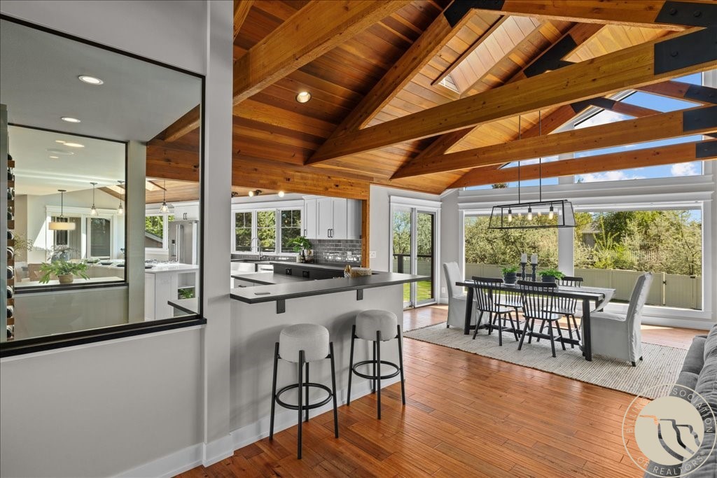 4534 Loma Vista Drive
