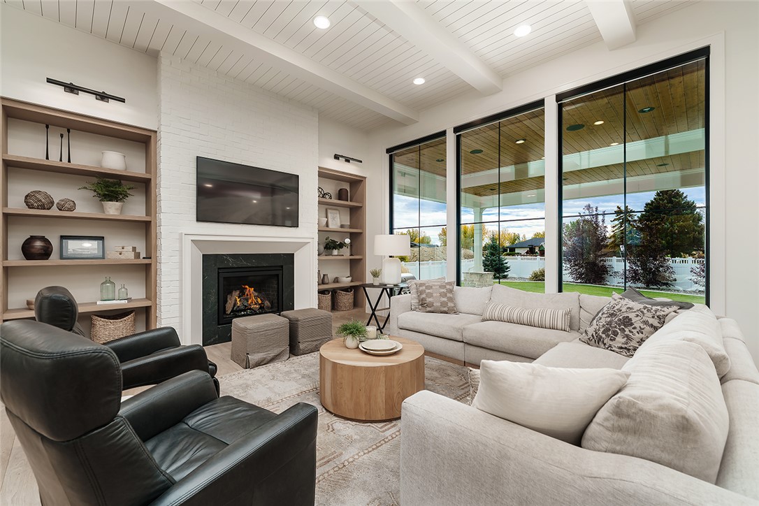 5526 King Eider Drive