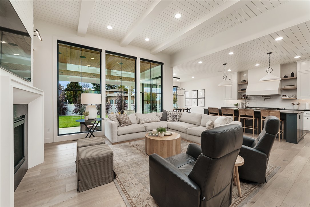 5526 King Eider Drive