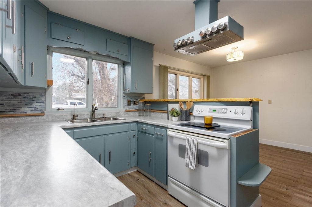 Photo of 1124 Parkhill Drive, Billings, MT 59102 (MLS # 356868)