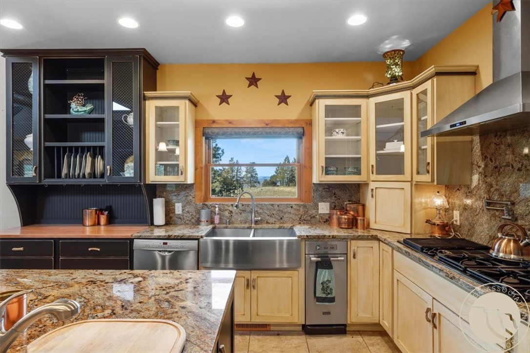 4545 High Trail Rd Road