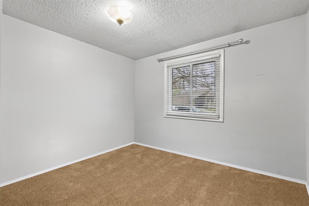 2744 Phyllis Circle S