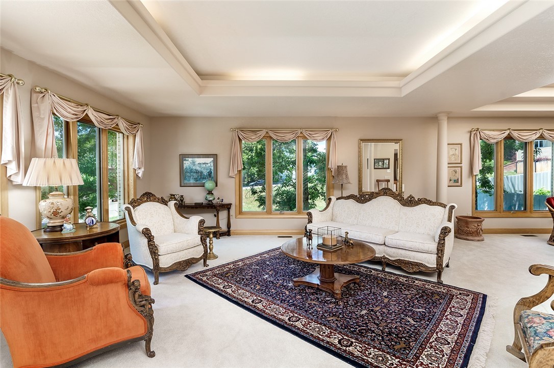 2815 Palm Drive