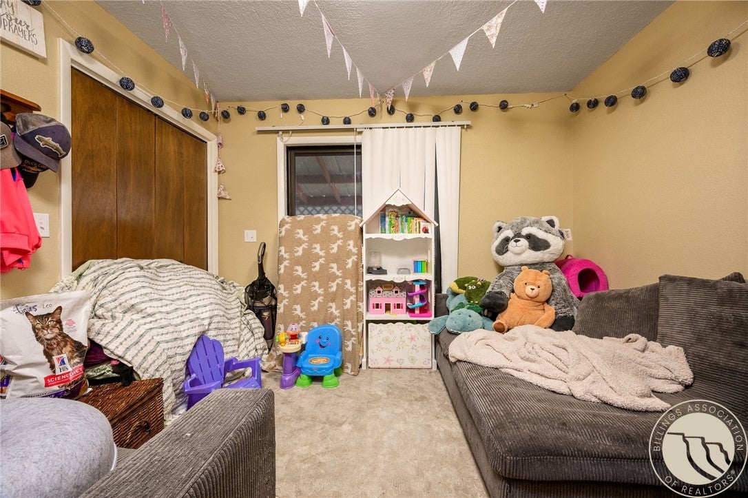 3 33rd Street W