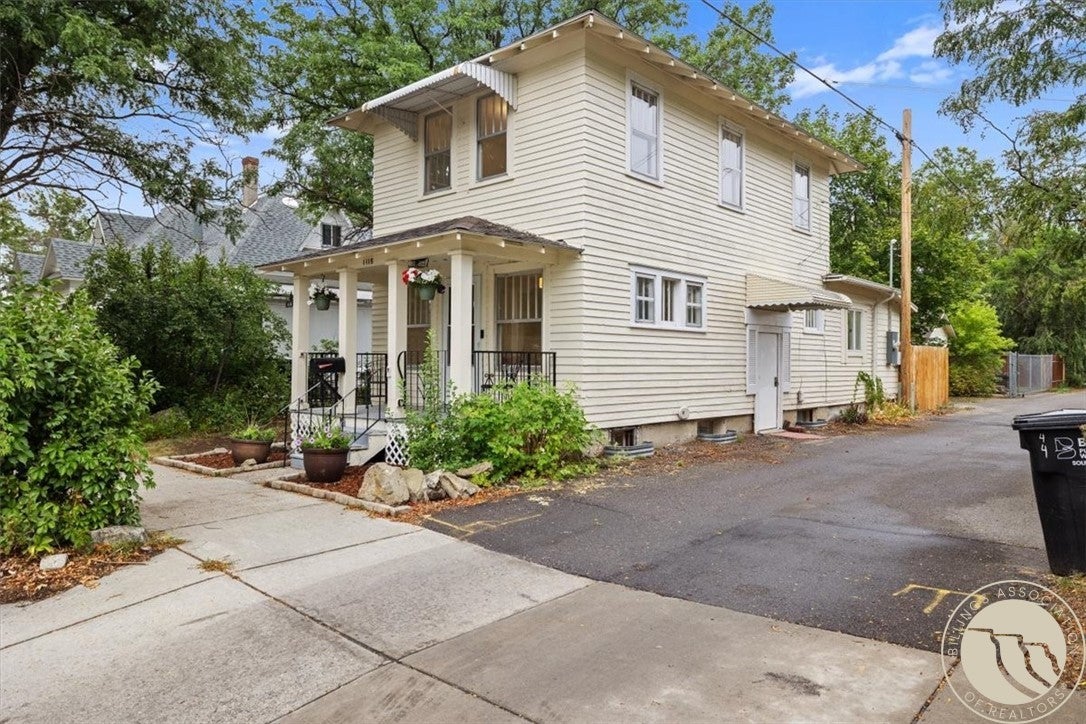 1115 1st St W