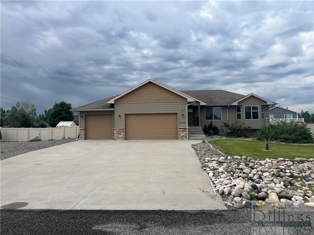 Billings, Montana 59106, United States, 4 Bedrooms Bedrooms, ,3 BathroomsBathrooms,Residential,Pending,53301