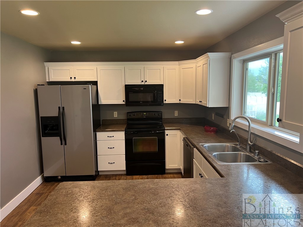 Billings, Montana 59106, United States, 4 Bedrooms Bedrooms, ,3 BathroomsBathrooms,Residential,Pending,53301