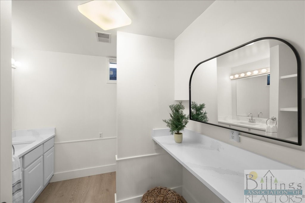 Billings, Montana 59106, United States, 4 Bedrooms Bedrooms, ,3 BathroomsBathrooms,Residential,Contingent,57541