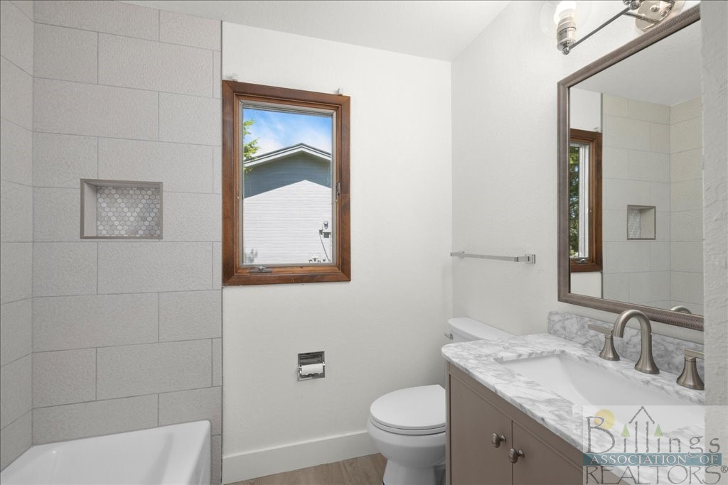 Billings, Montana 59106, United States, 4 Bedrooms Bedrooms, ,3 BathroomsBathrooms,Residential,Contingent,57541