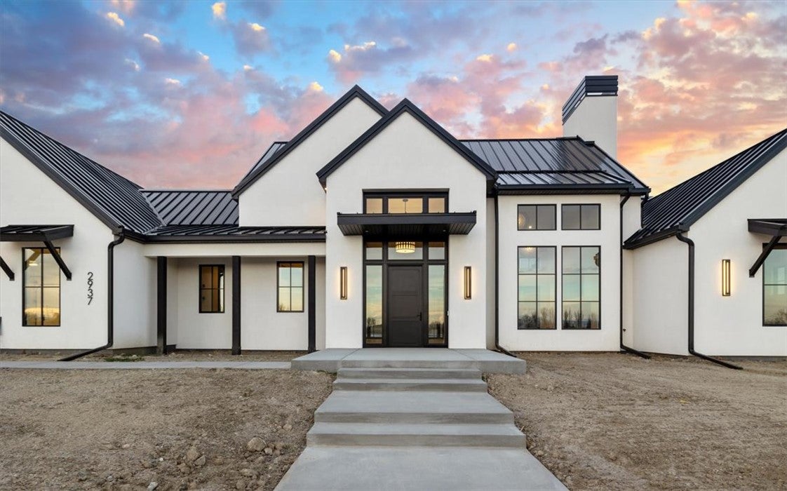 2937 Glynn Abbey Way