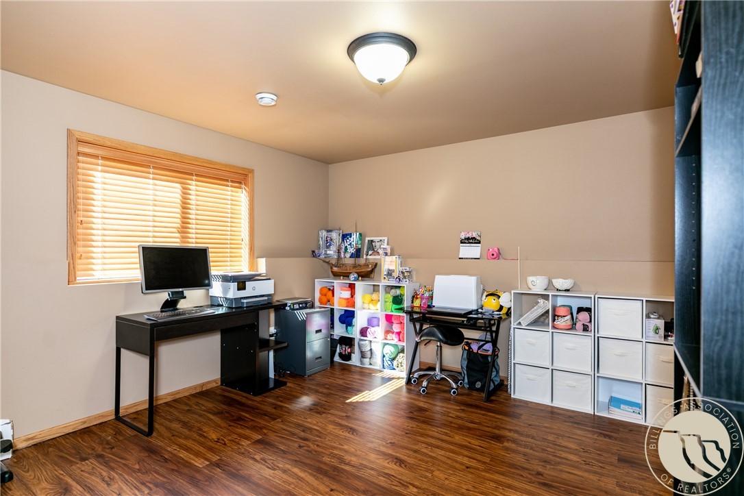 Billings, Montana 59102, United States, 3 Bedrooms Bedrooms, ,2 BathroomsBathrooms,Residential,Contingent,206645