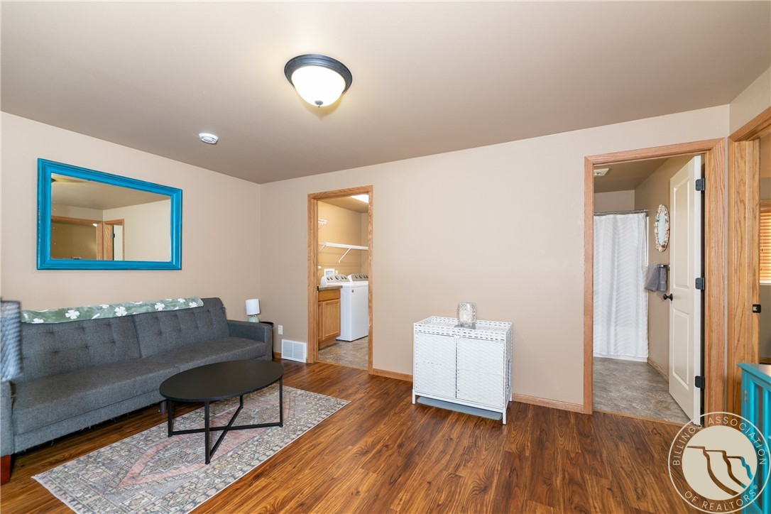 Billings, Montana 59102, United States, 3 Bedrooms Bedrooms, ,2 BathroomsBathrooms,Residential,Contingent,206645